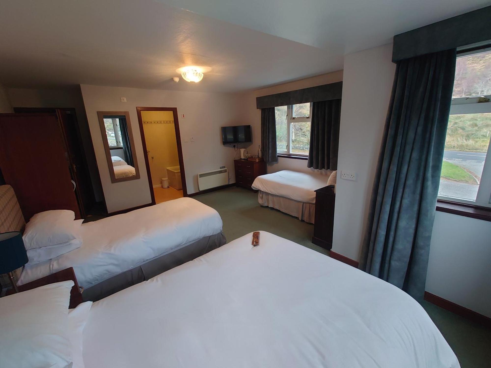 Kintail Lodge Hotel Kyle of Lochalsh Kültér fotó